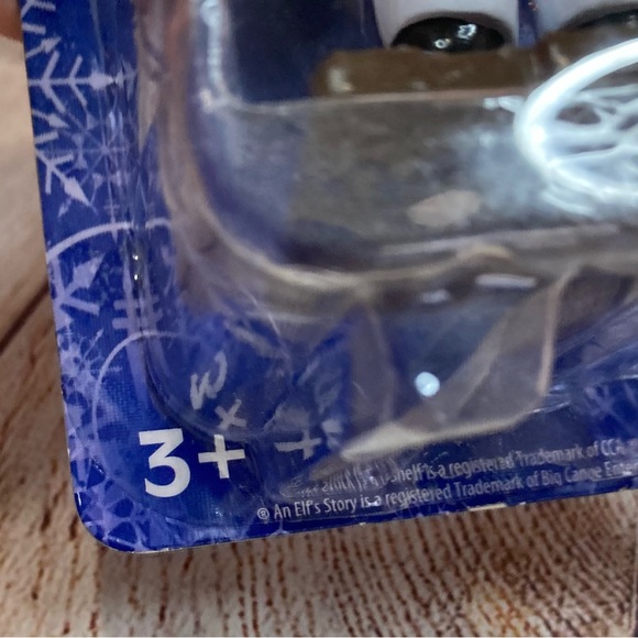 An Elf On A Shelf Story Holiday Santa Figurine Ages 3+ - Picture 4 of 11